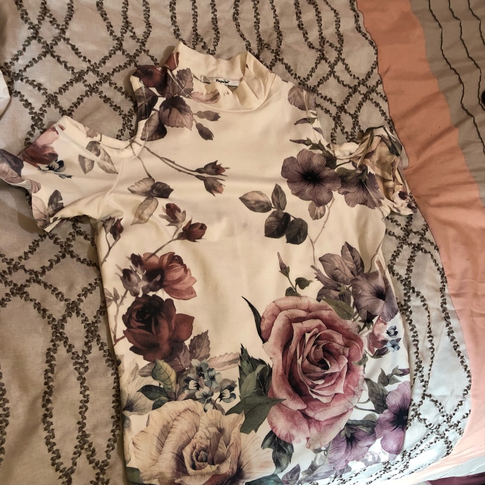 floral shirt (open shoulder)